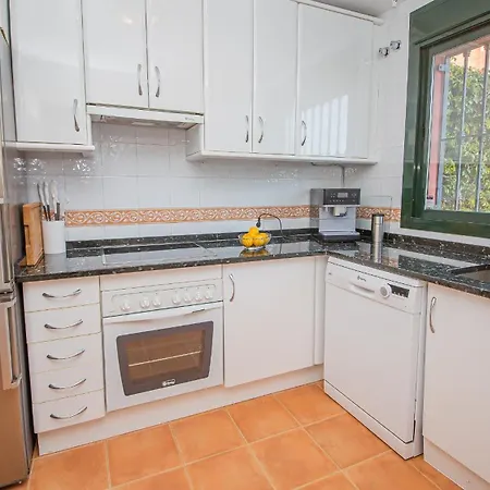 Holiday home Gunilla 6 *